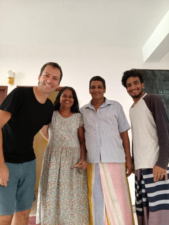 Jungle City Hostel Galle Bagian luar foto